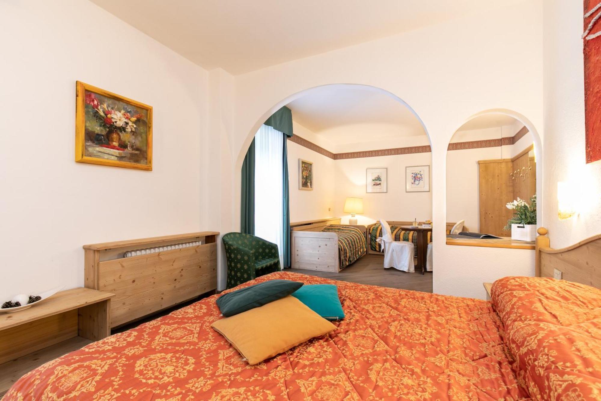 סן מרקו די קסטרוזה G. Hotel Des Alpes מראה חיצוני תמונה