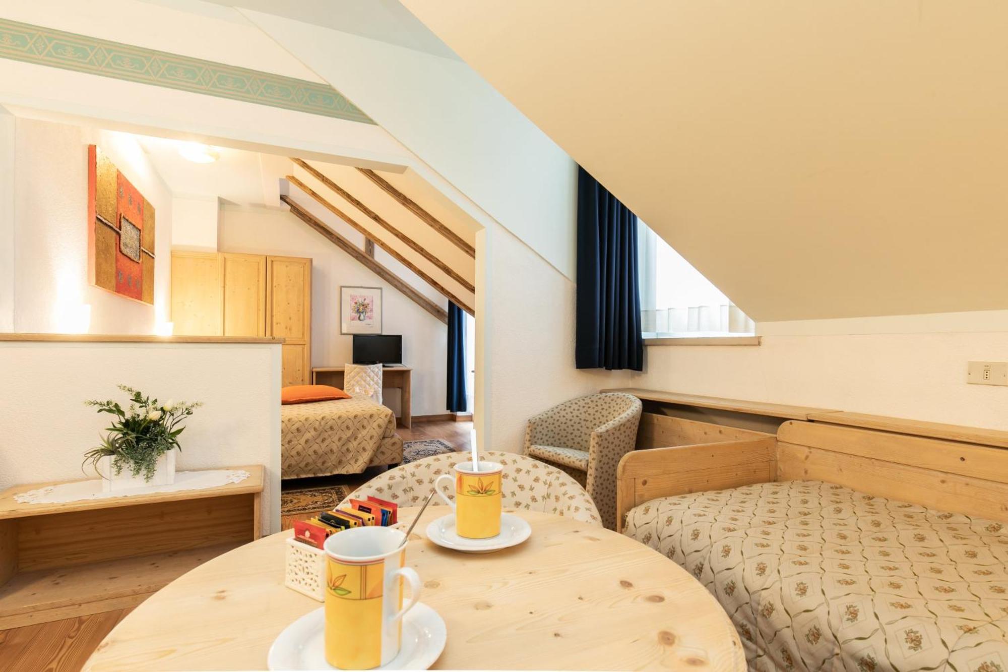 סן מרקו די קסטרוזה G. Hotel Des Alpes מראה חיצוני תמונה