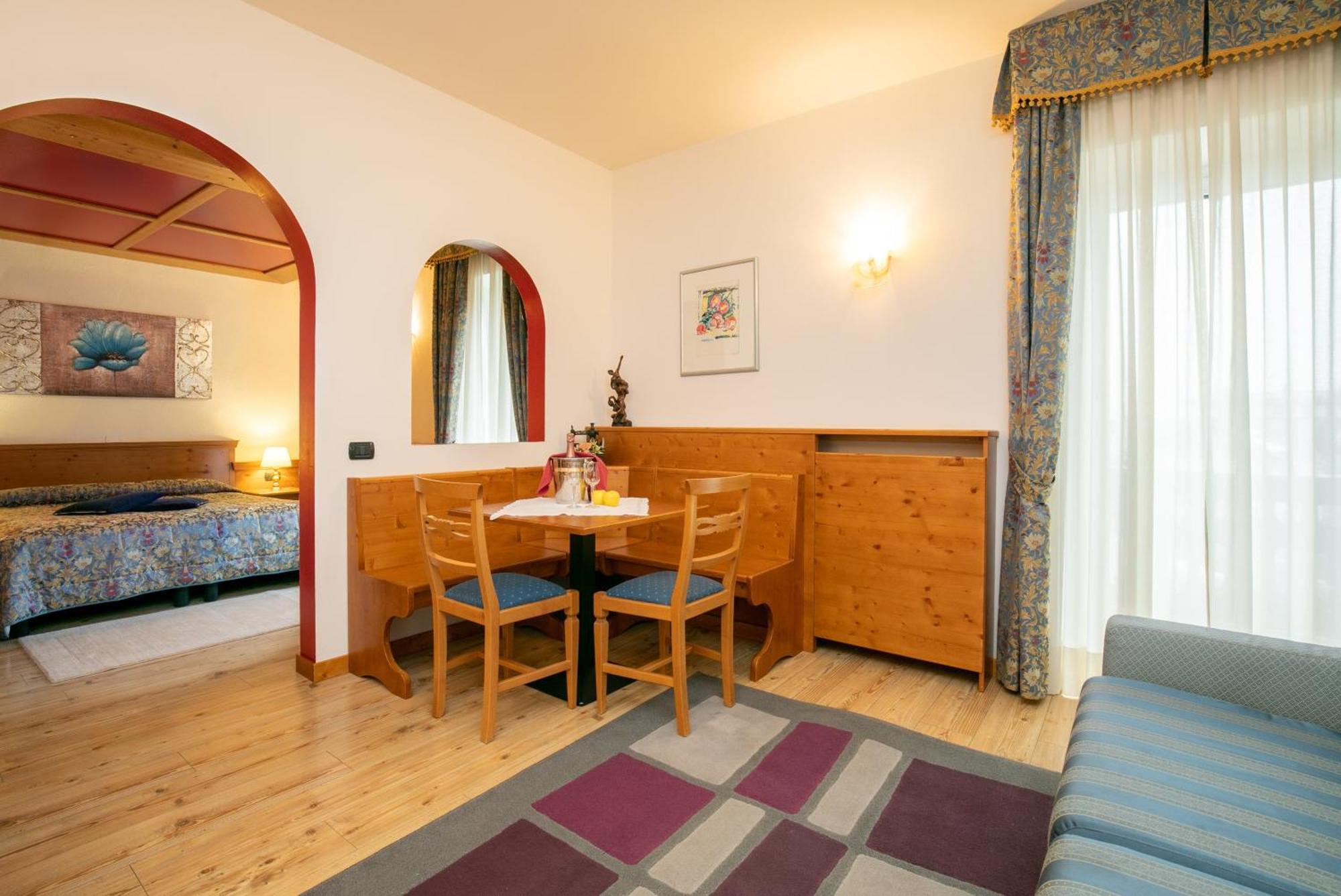 סן מרקו די קסטרוזה G. Hotel Des Alpes מראה חיצוני תמונה
