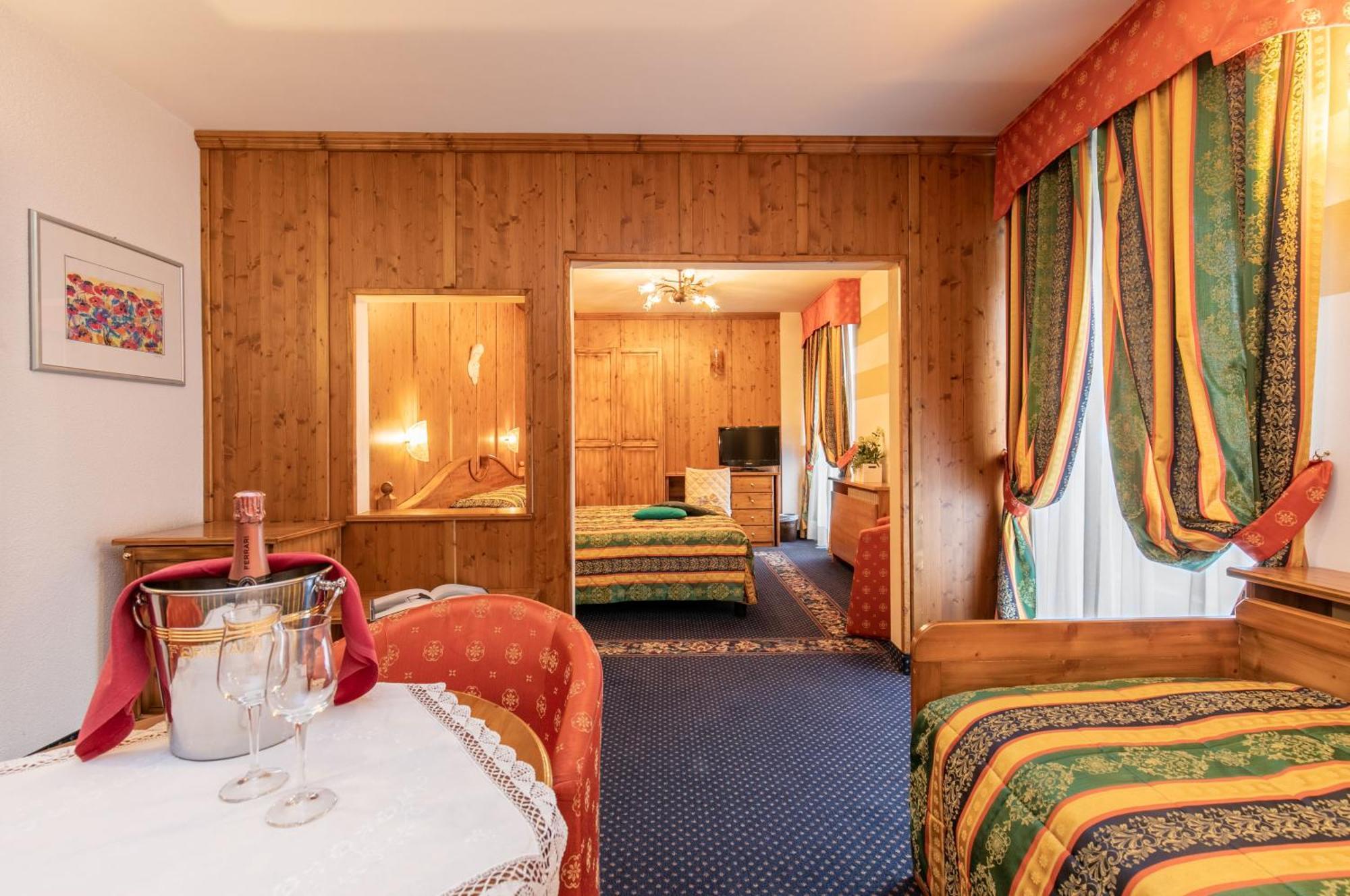 סן מרקו די קסטרוזה G. Hotel Des Alpes מראה חיצוני תמונה