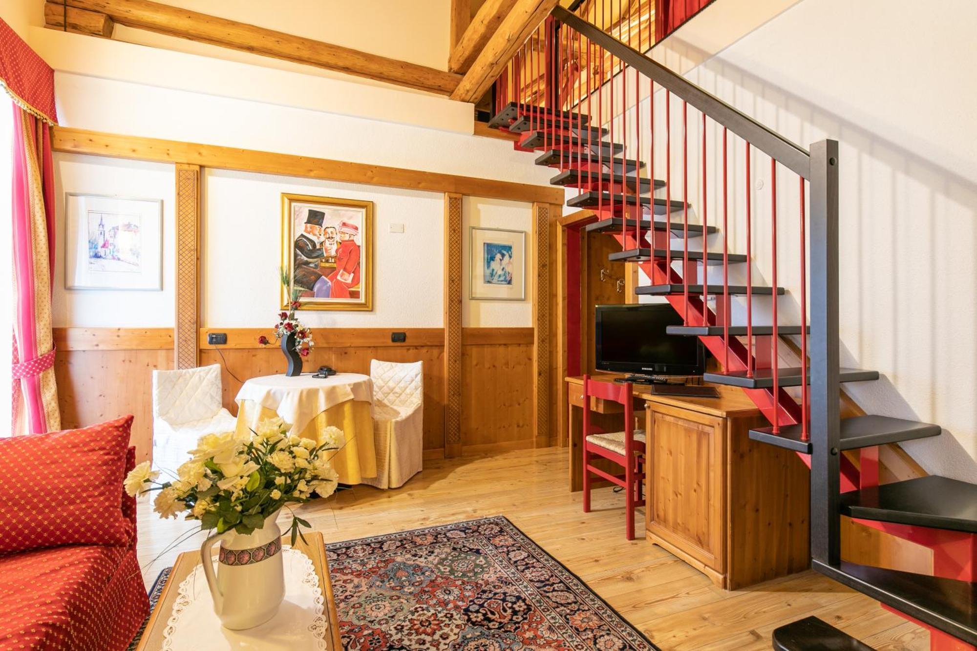 סן מרקו די קסטרוזה G. Hotel Des Alpes מראה חיצוני תמונה
